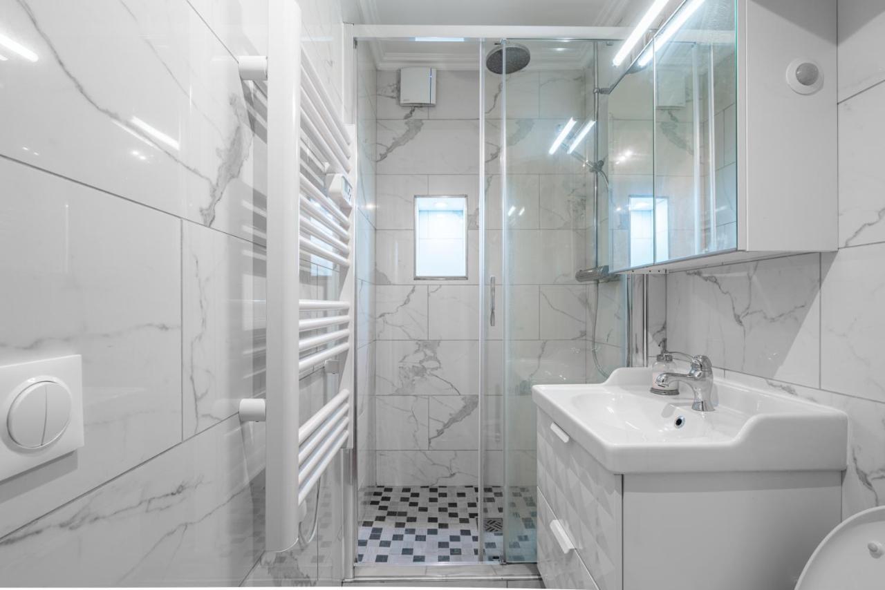 Logement Entier A Parijs Buitenkant foto